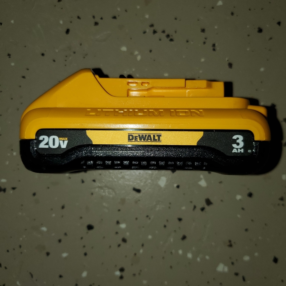 dewalt xr brushless 3amp battery